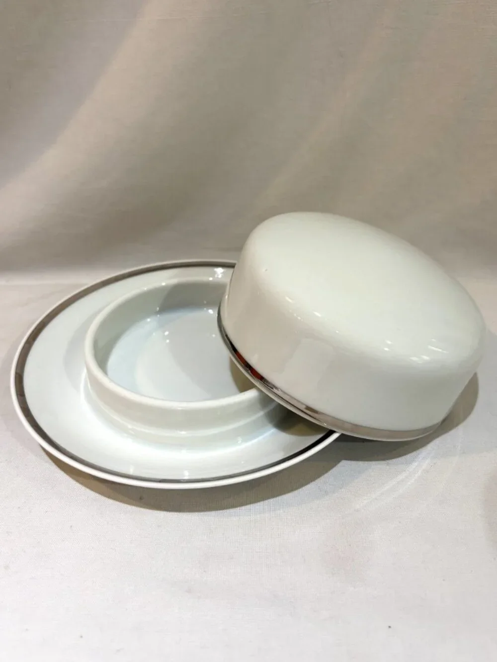 White Porcelain Round Butter Dish Renner Porcelain